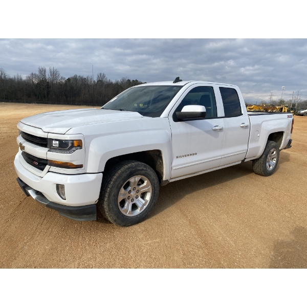 2018 CHEVROLET SILVERADO Z71 LT Pickup Truck