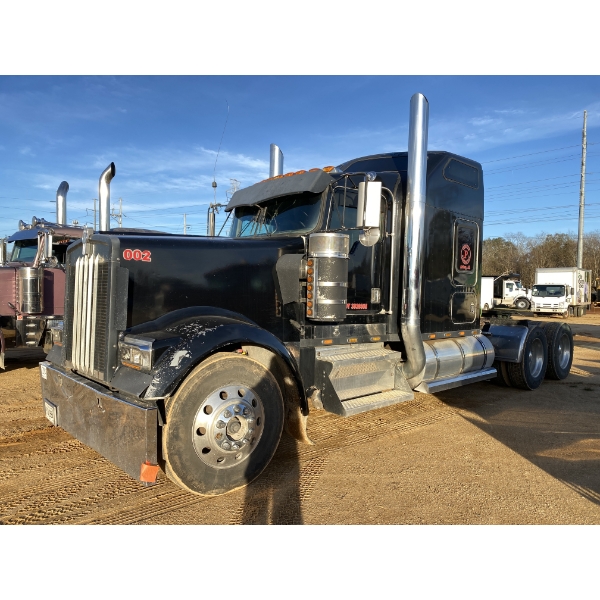 2000 KENWORTH W900 Sleeper Truck