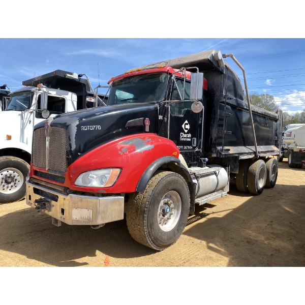 2014 KENWORTH T440 Dump Truck