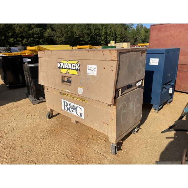 KNAACK JOBSITE BOX, 60" X 48" X 32"