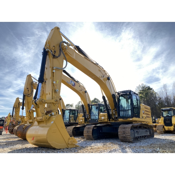 2023 CAT 340 Excavator