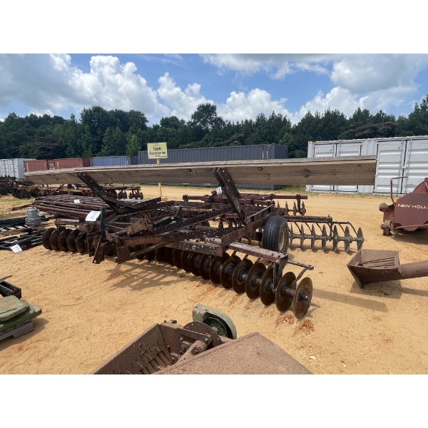 INTERNATIONAL HARVESTER DISC HARROW 16FT