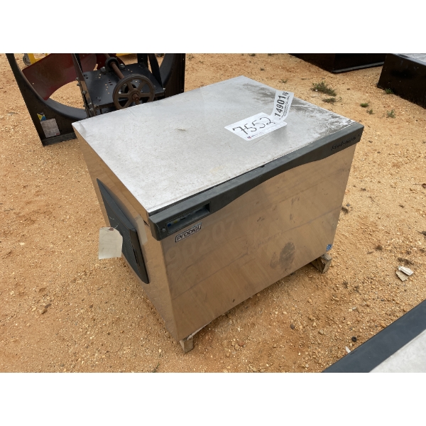 SPORTSMAN ICE MACHINE