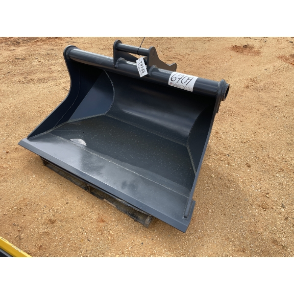 2017 STEEL WRIST 60" BUCKET