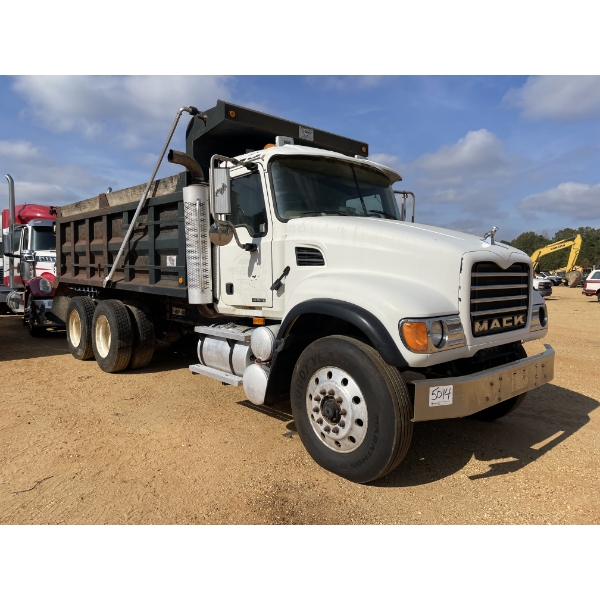 2002 MACK CV713 Dump Truck