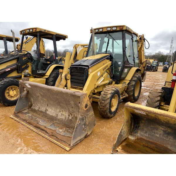 2004 CAT 420D Backhoe