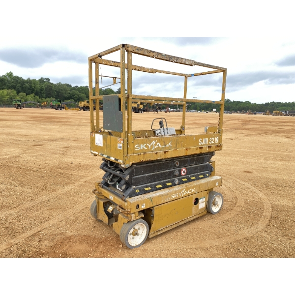 2018 SKYJACK SJIII-3219 Scissor Lift