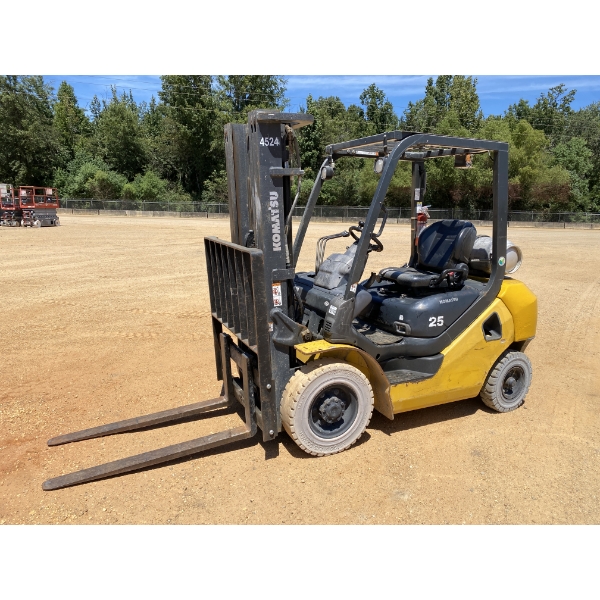 2018 KOMATSU FG25T-16-LP Forklift - Mast