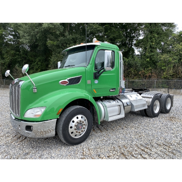 2018 PETERBILT 579 Day Cab Truck