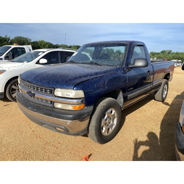 2000 CHEVROLET 1500 Pickup Truck