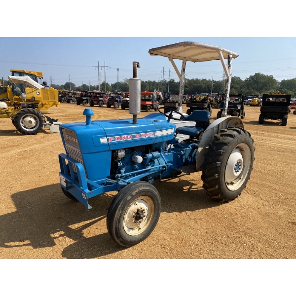 FORD 3000 Farm Tractor