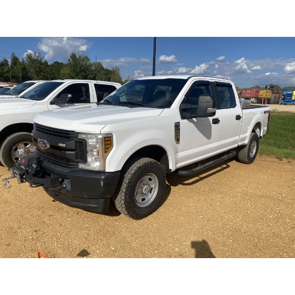 2019 FORD F250 XL Pickup Truck