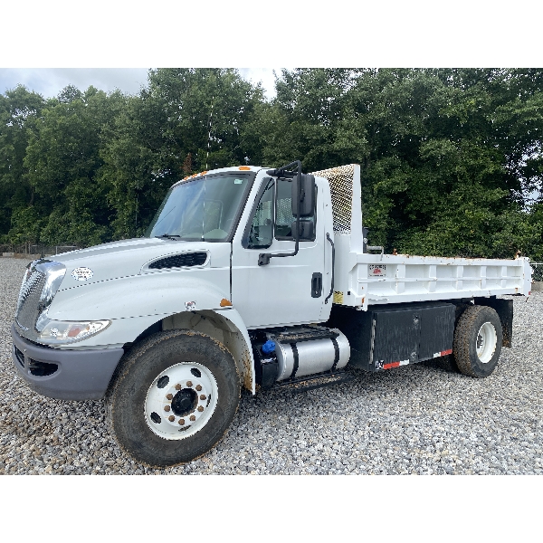2018 INTERNATIONAL 4300 Dump Truck