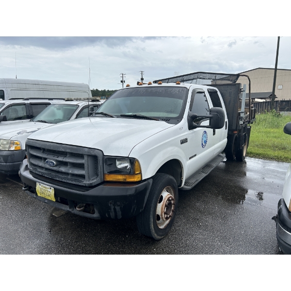 1999 FORD F550 Flatbed Truck