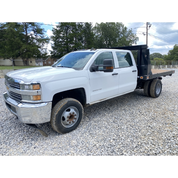 2015 CHEVROLET 3500 HD Flatbed Truck