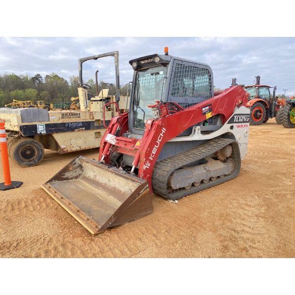 2022 TAKEUCHI TL12V2-CR Skid Steer Loader - Crawler