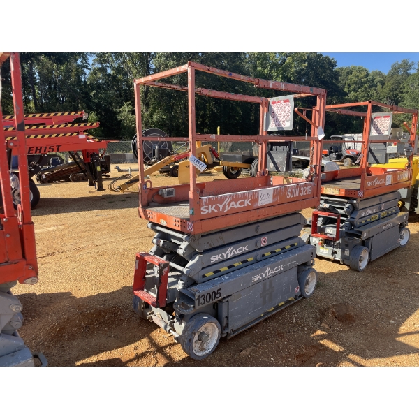 SKYJACK SJ3219 Scissor Lift