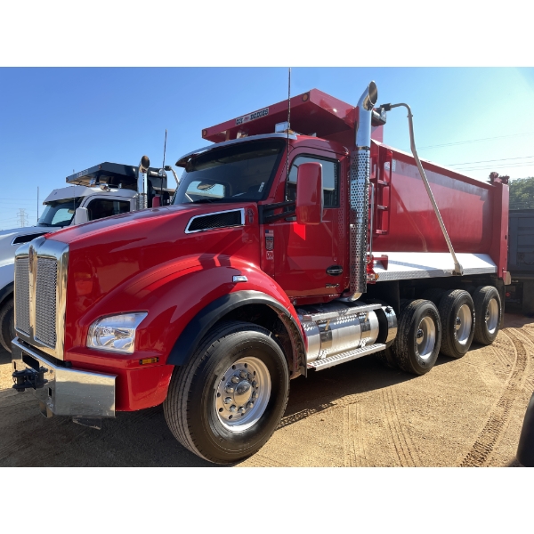 2023 KENWORTH T880 Dump Truck