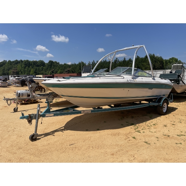1993 SEARAY 200 SKI Boat