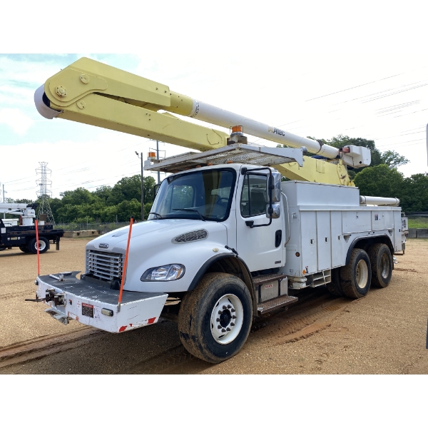 2007 FREIGHTLINER M2 Bucket Truck