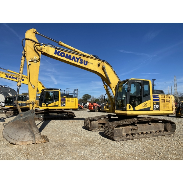 2015 KOMATSU PC210LC-10 Excavator