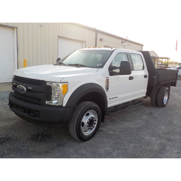 2017 FORD F450 XL Flatbed Truck