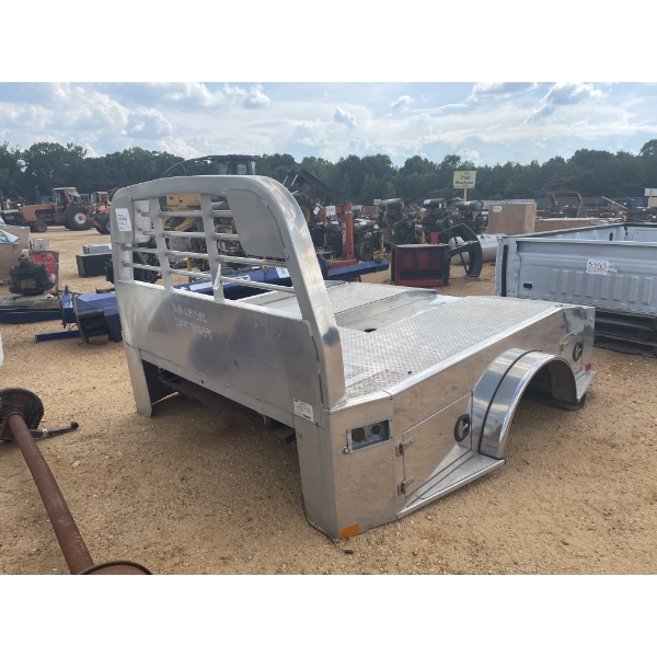 CM TRUCK BED ALUM DIAMOND PLATE FLATBED