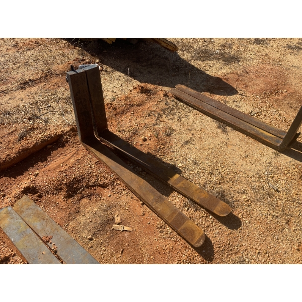FORKLIFT TINES, 42"