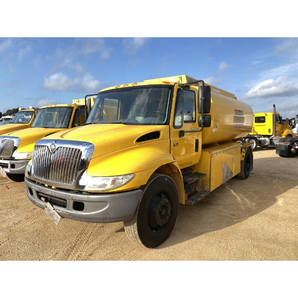 2007 INTERNATIONAL 4200 Gas / Fuel Truck