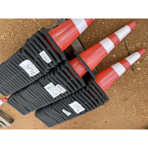 SAFETY CONES APPROX 25 EA