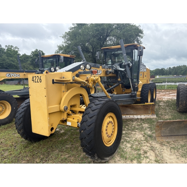 2015 JOHN DEERE 672G Motor Grader