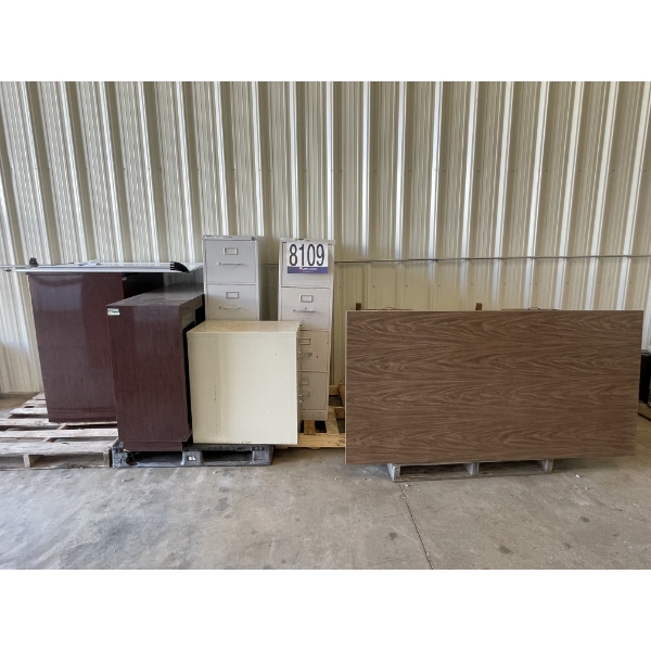 FILING CABINETS & DESK