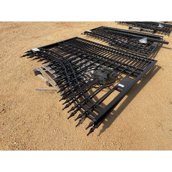 BI-PARTING GATE, 16', BUCK SCENE