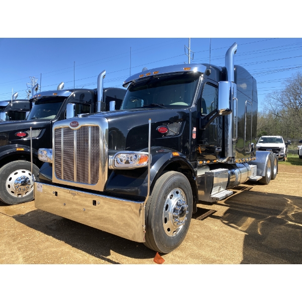 2019 PETERBILT 567 Sleeper Truck