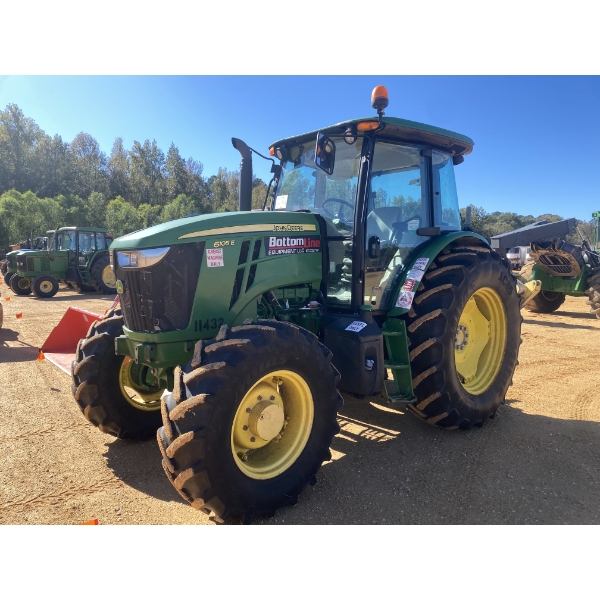 2020 JOHN DEERE 6105E Farm Tractor