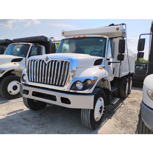 2009 INTERNATIONAL WORKSTAR 7400 Dump Truck
