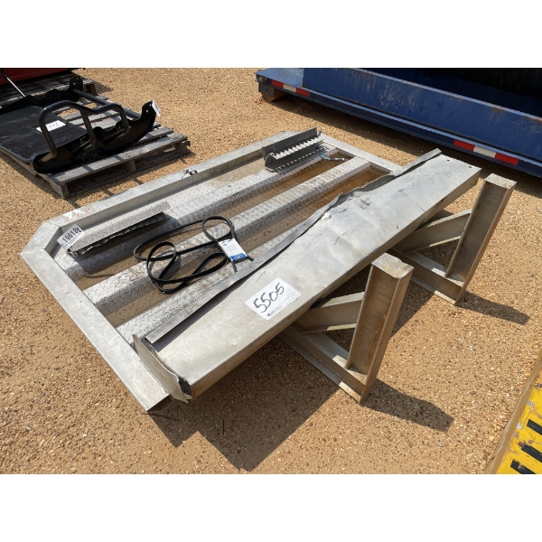 ALUM HEADACHE RACK