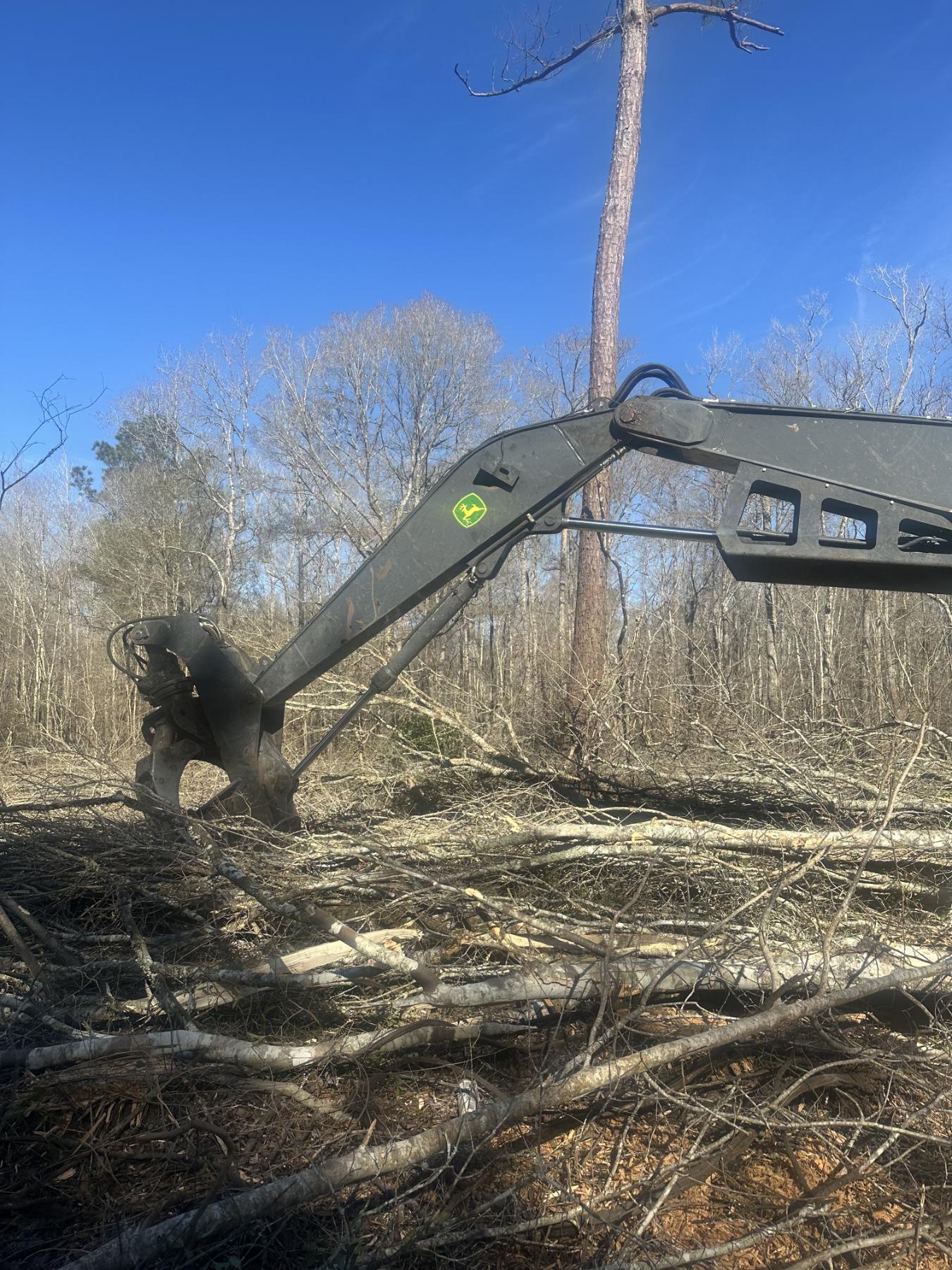 2022 JOHN DEERE 2156G TRACK Log Loader - J.M. Wood Auction Company, Inc.