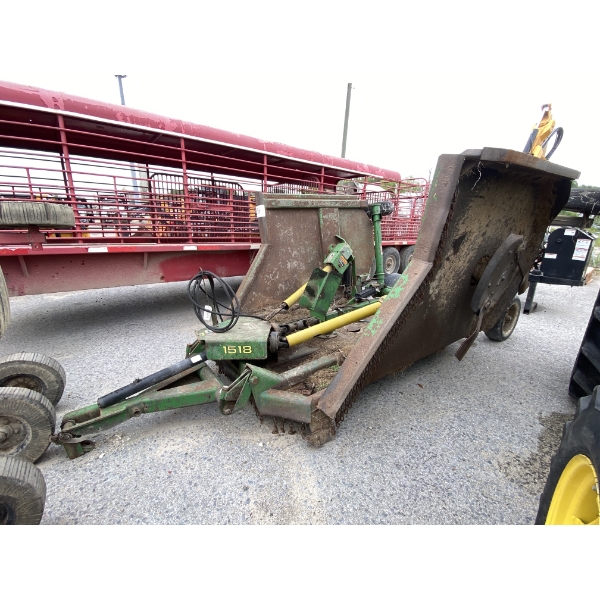 JOHN DEERE 1518 Batwing Mower