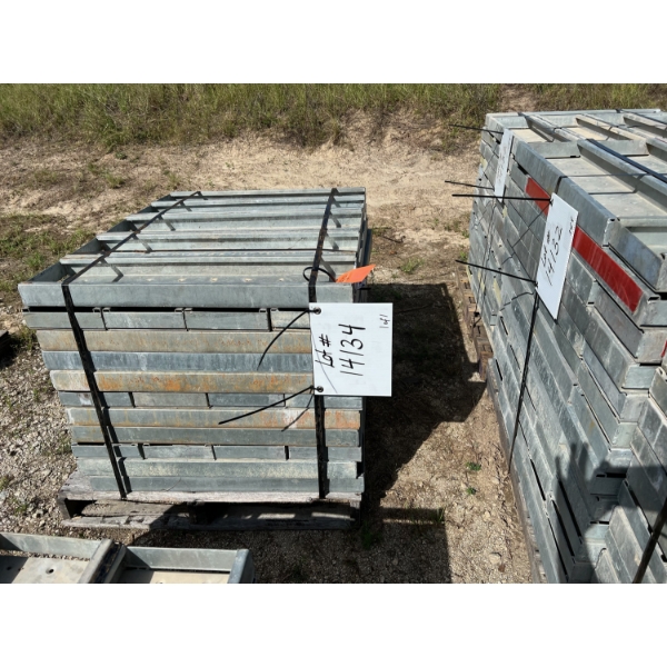 STAIR TREAD Aerial Work Platform