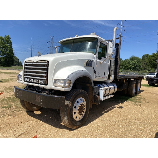 2011 MACK GU713 Flatbed Dump Truck