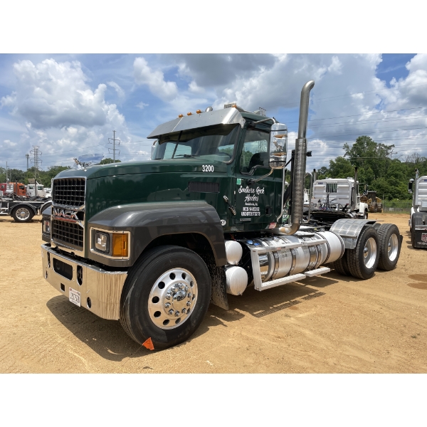2023 MACK PI64T Day Cab Truck