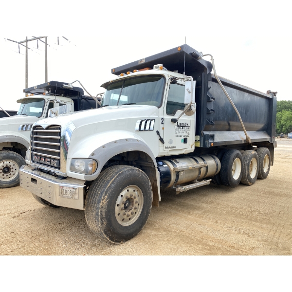 2014 MACK GU713 Dump Truck