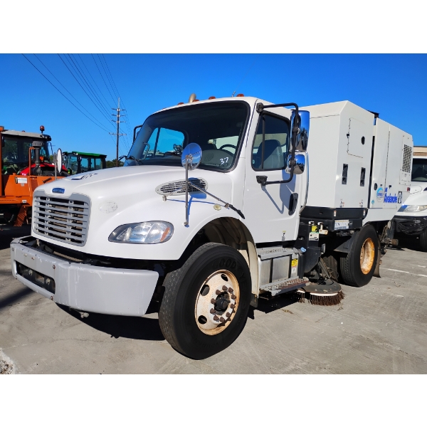 2016 FREIGHTLINER M2 Sweeper Truck