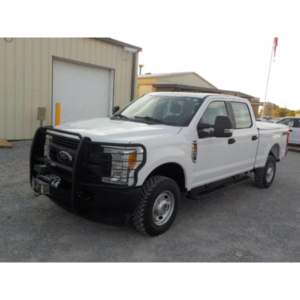 2017 FORD F250 XL Pickup Truck