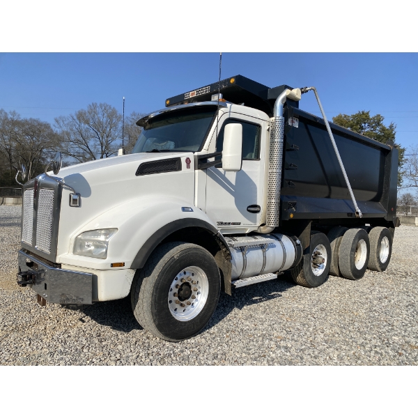 2016 KENWORTH T880 Dump Truck