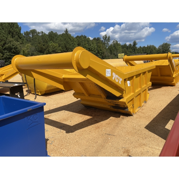 7 CUBIC YARD DEBRIS CONTAINER/HOPPER
