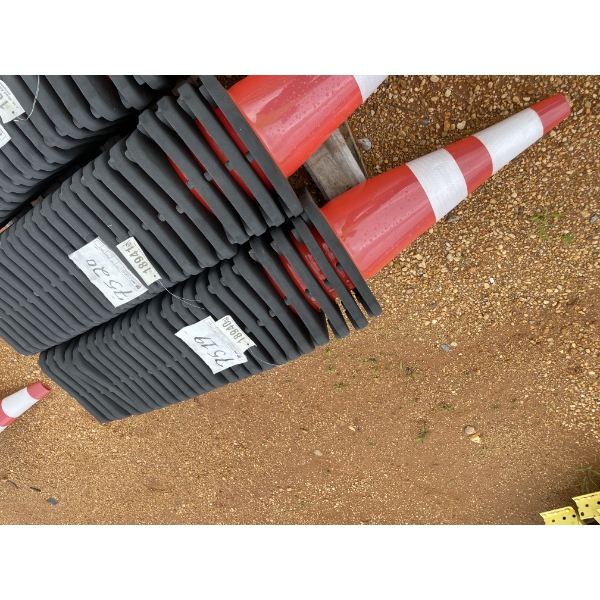 SAFETY CONES APPROX 25 EA