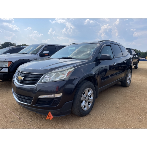2014 CHEVROLET TRAVERSE LS SUV