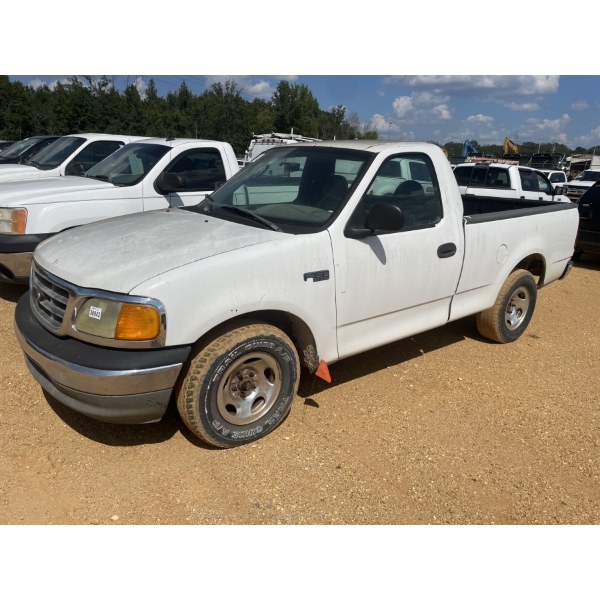 2004 FORD F150 Pickup Truck